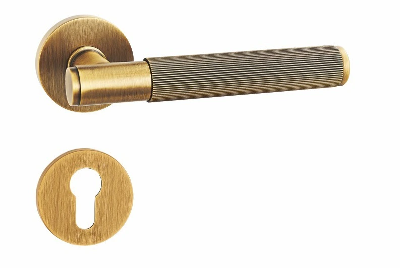 BR7-2271 Fine-ribbed lever Brass Door Lock