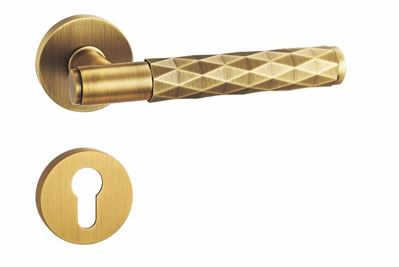BR7-2523 Diamond-cut lever Brass Door Lock