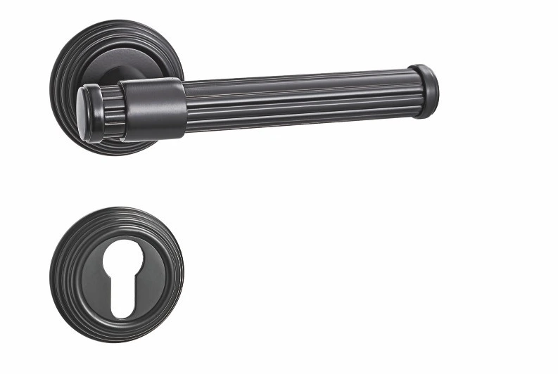 BR2202-2336 Fluted lever Brass Door Lock